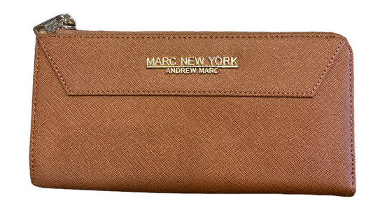 Wallet By Marc New York  Size: Large