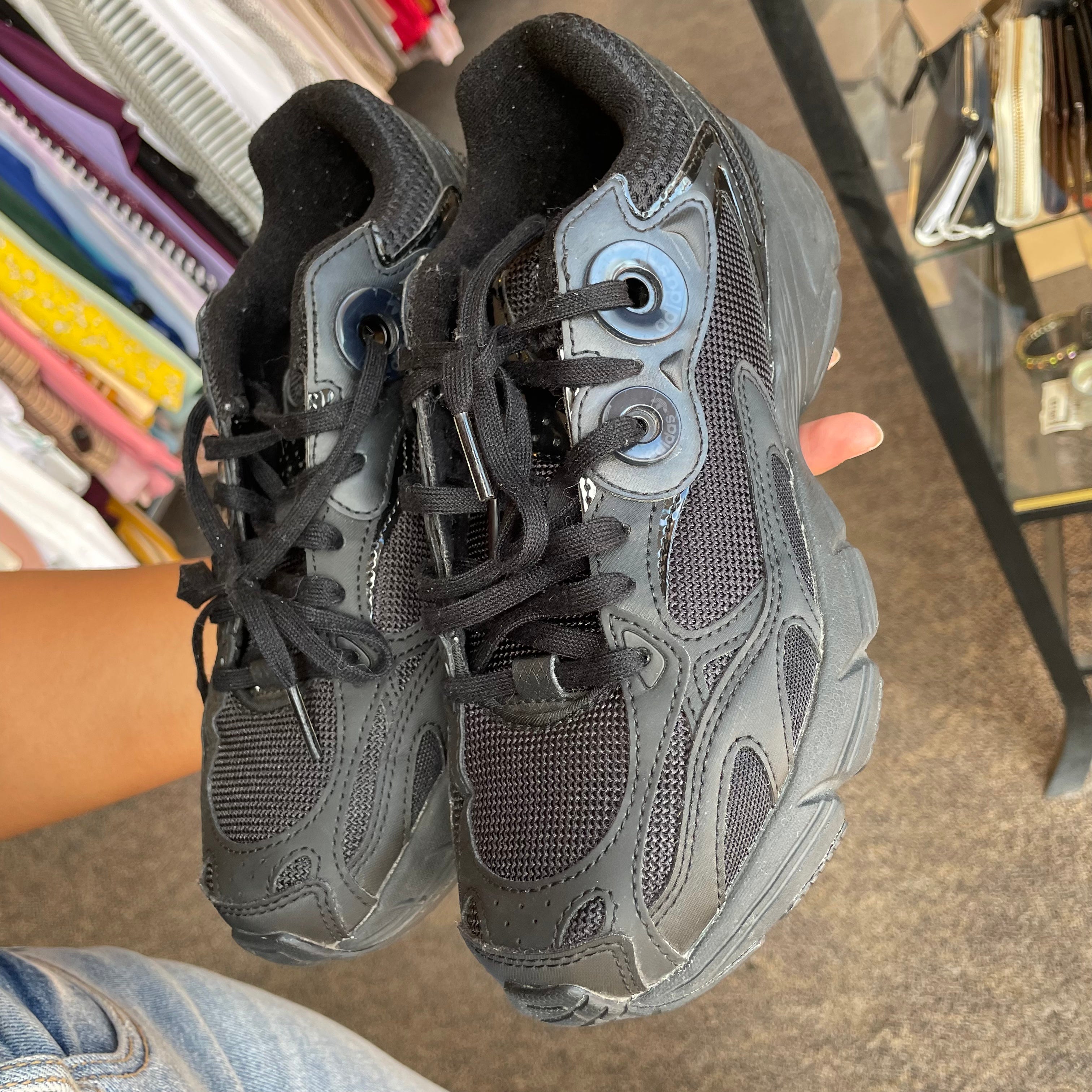Athletic Shoes – Clothes Mentor Avondale AZ #284