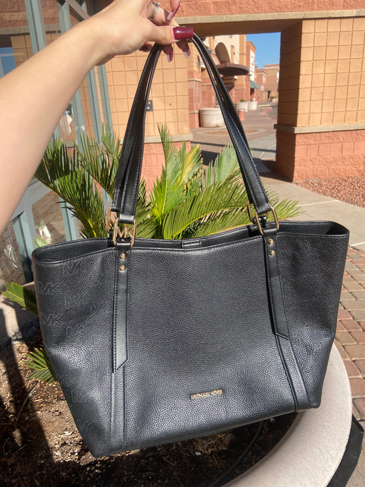 Designer Handbags – Clothes Mentor Avondale AZ #284